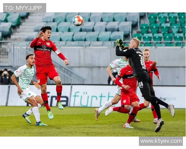 杜塞尔多夫与弗赖堡的精彩对决分析与赛季前景展望